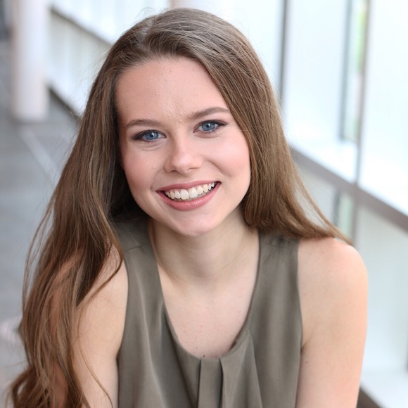 Meet your Posher, Josslyn - Picture 5 of 8